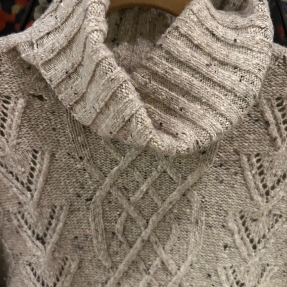 Turtle neck cable sweater by Gap - Picture 4 of 5